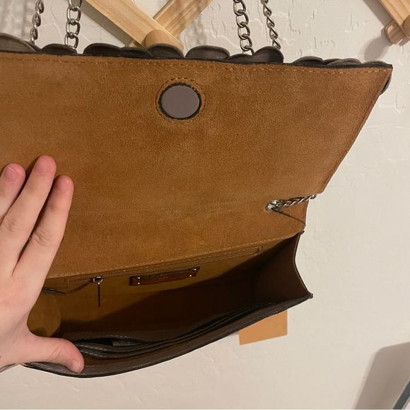 NWT Patricia Nash Petals Leather Crossbody Stone Grey - Picture 7 of 11